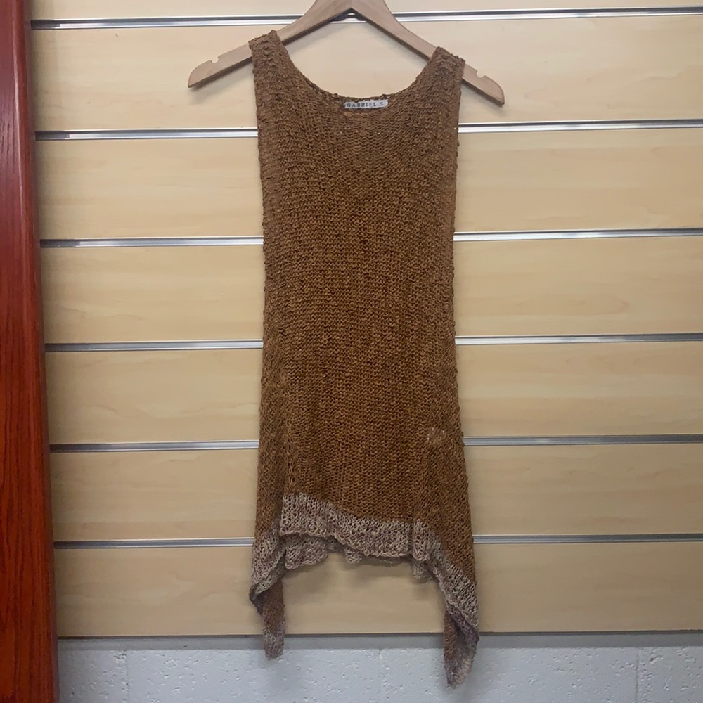 Knitted brown tank top